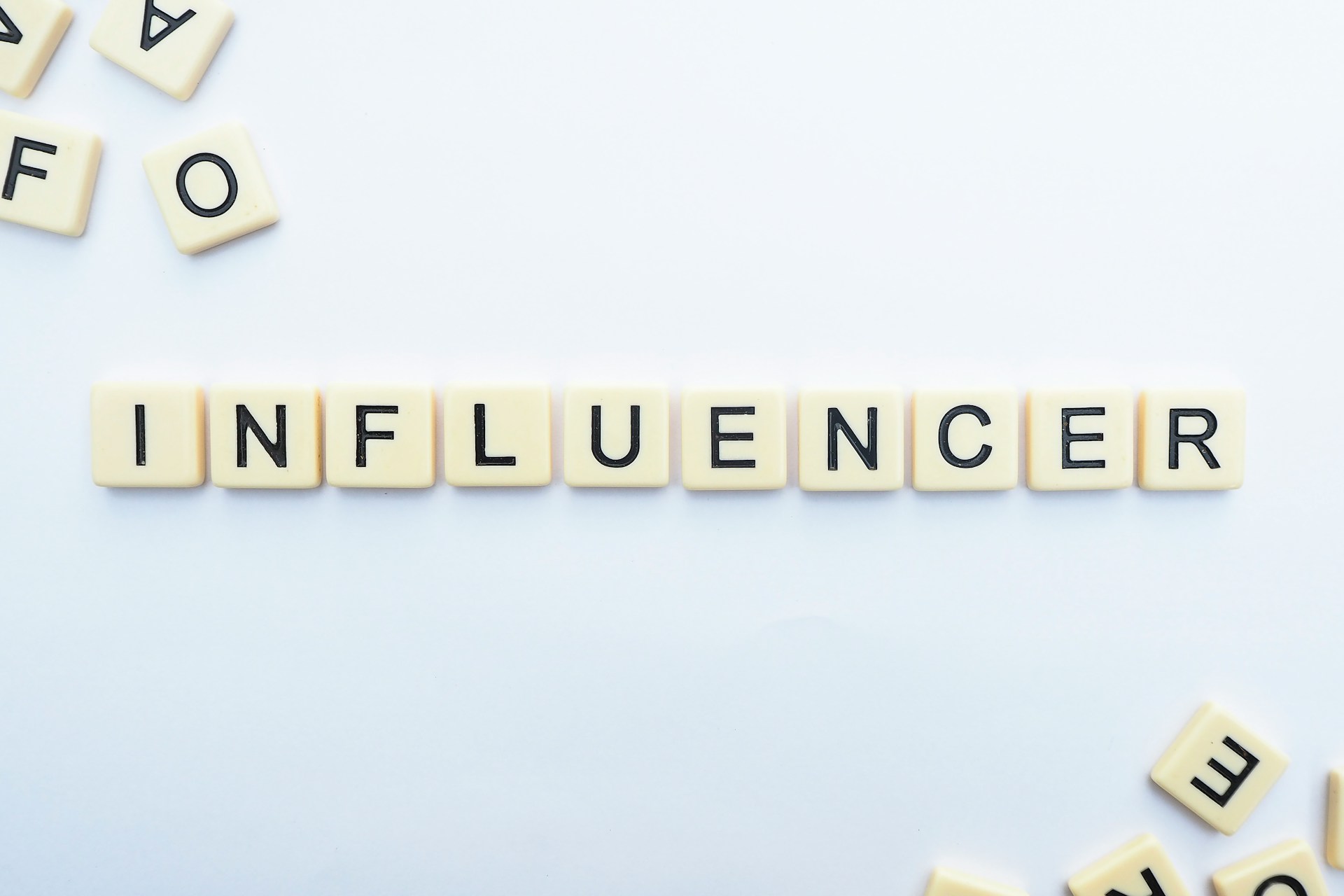 worlds-first-influencer